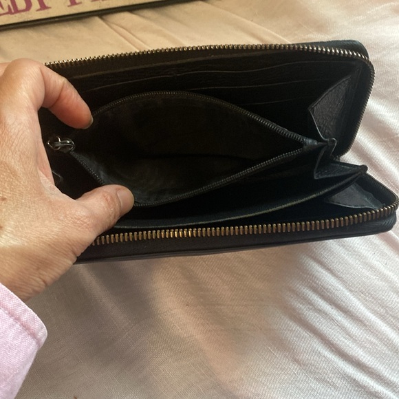 Gucci leather wallet - Picture 11 of 13